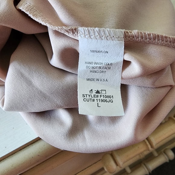 Pretty Good dress adjustable strappy black lace beige lining low v-neck sz lrg - Picture 10 of 11